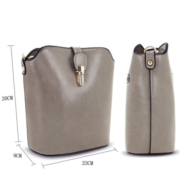 London Fashion Crossbody Bag - Picture 4 of 6